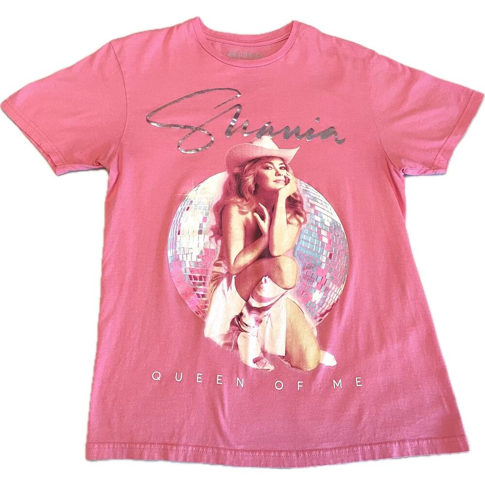 Licensed Shania Twain “Queen of Me” graphic T-shirt Sz Medium Pink